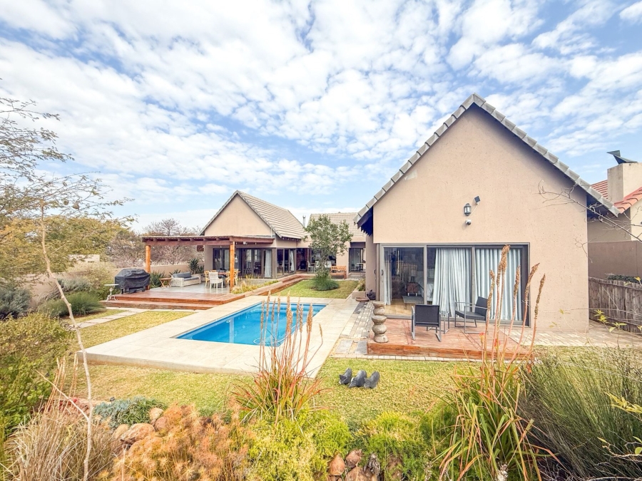 To Let 3 Bedroom Property for Rent in Kosmos North West